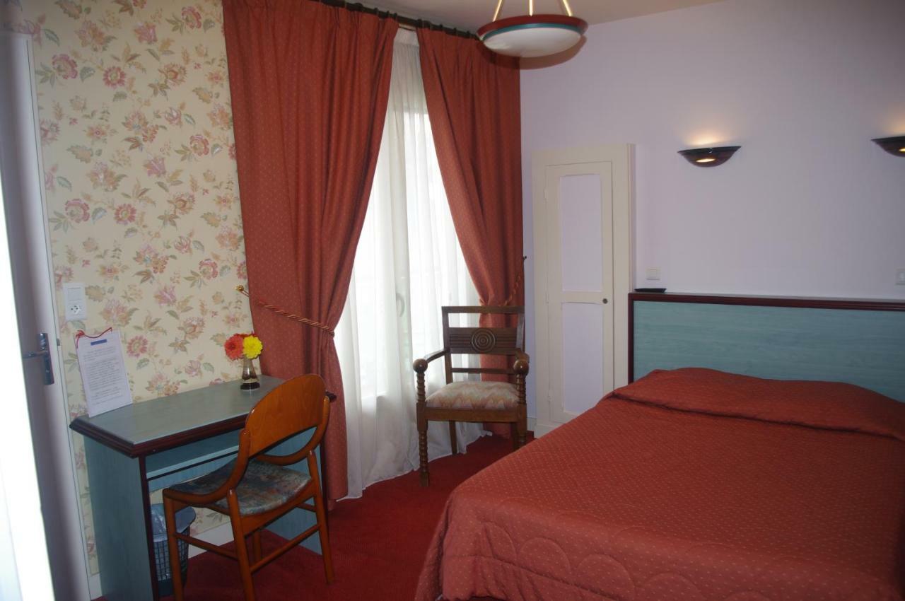 Bed and Breakfast A L'Abri Des Vents Saint-Jean-le-Thomas Esterno foto